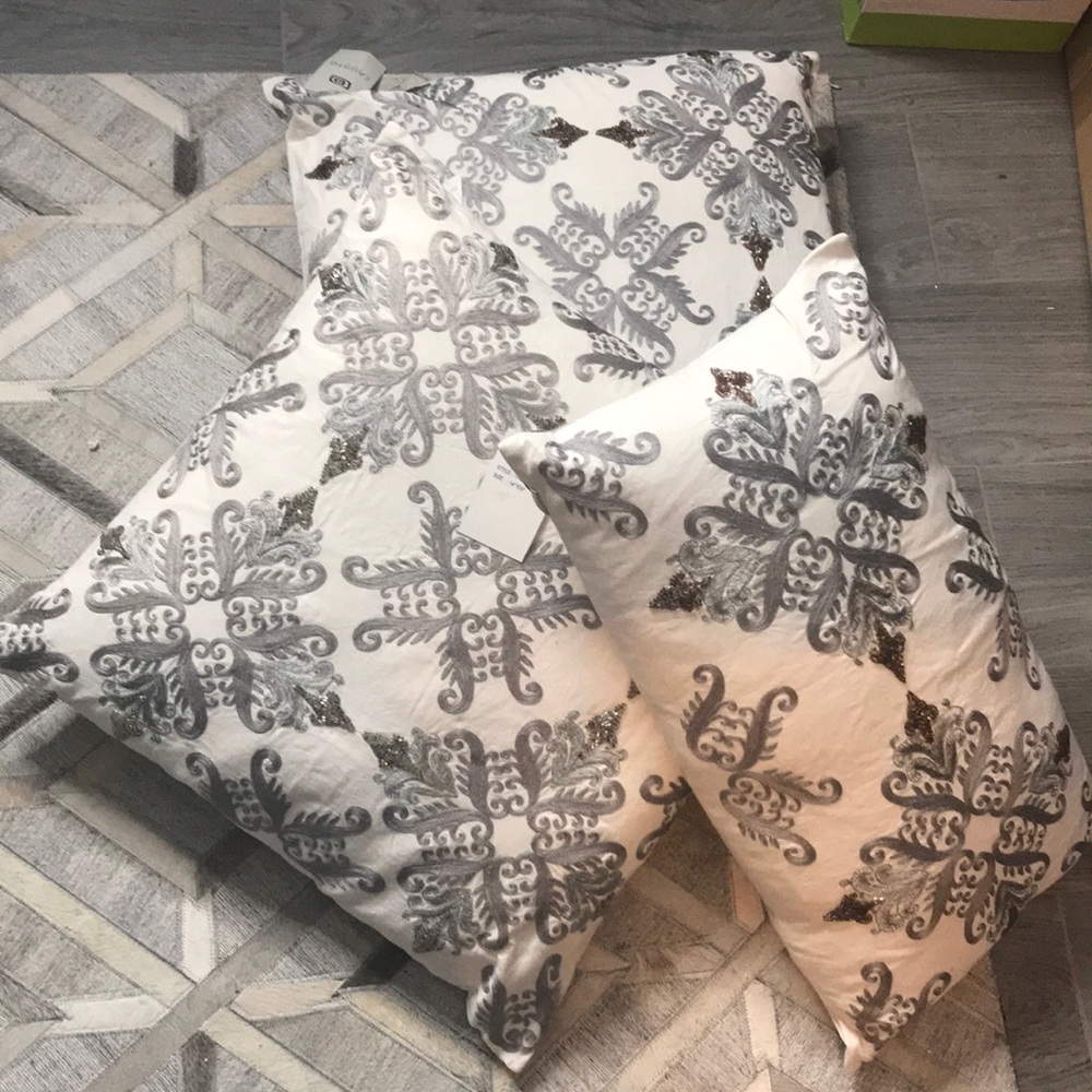 NWT 3 piece set Callisto Home Beaded Pillows lowest price no offers